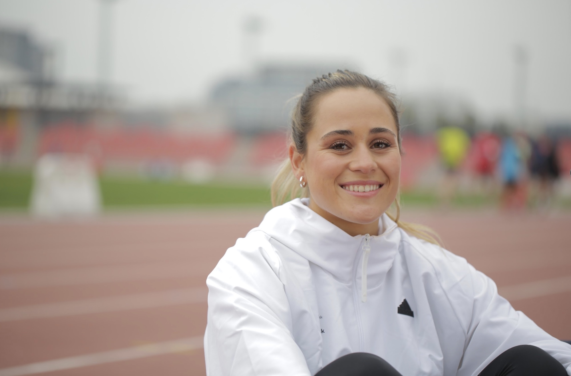 Ignacia Montt trackside
